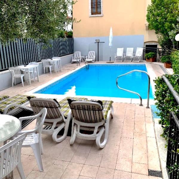 Hotel Santa Maria - Bardolino Town Center Exteriör bild