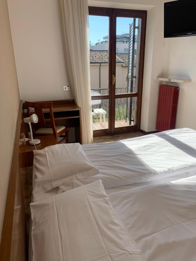 Hotel Santa Maria - Bardolino Town Center Exteriör bild