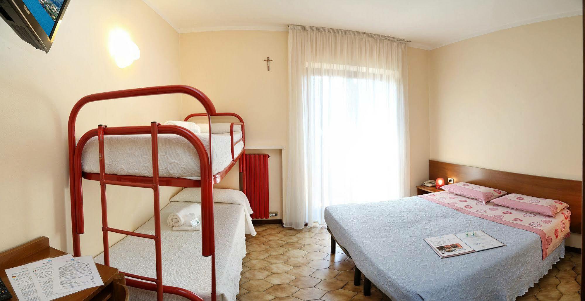 Hotel Santa Maria - Bardolino Town Center Exteriör bild